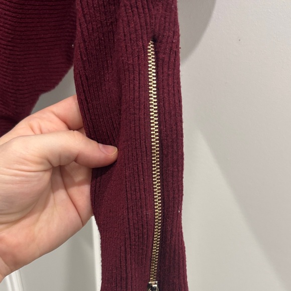Burgundy Ribbed Sweater - Picture 3 of 3